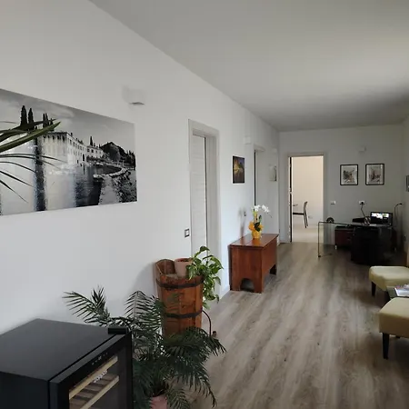 فندق مبيت وإفطار El Rocol 3*